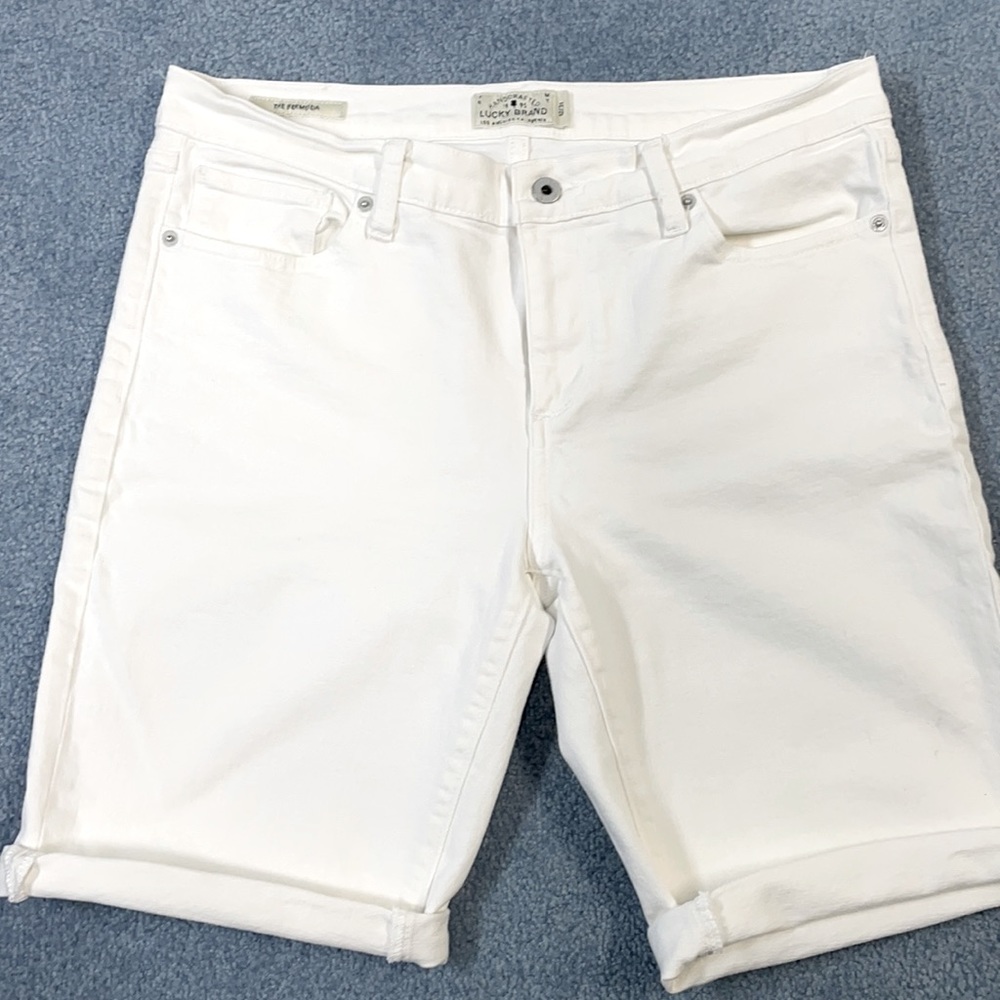 White denim Bermuda shorts